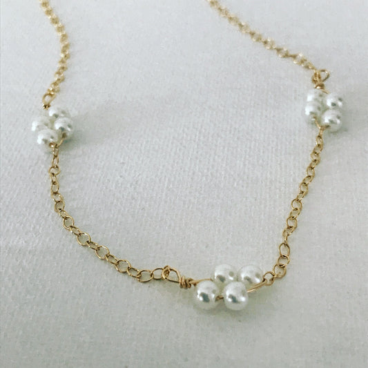 Delicate, Gold Pearl, Rosette, Necklace